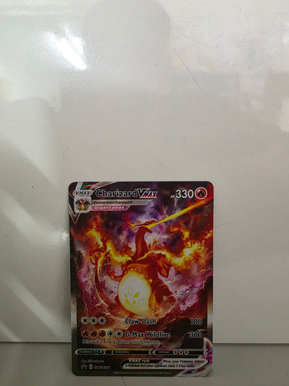 Pokemon TCG Charizard VMAX (SWSH 261)