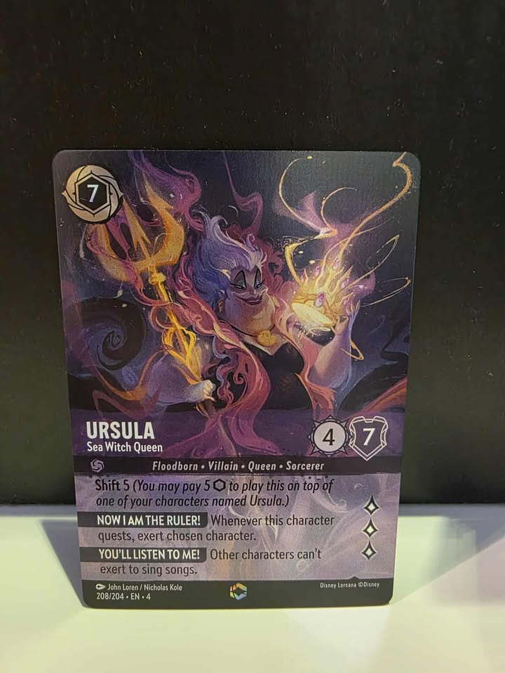 Lorcana TCG Ursula - Sea Witch Queen (Enchanted) 208/204