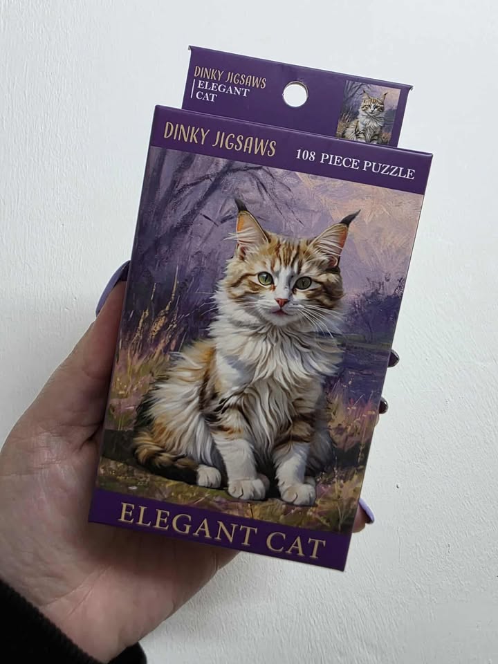 Dinky Jigsaws Elegant Cat